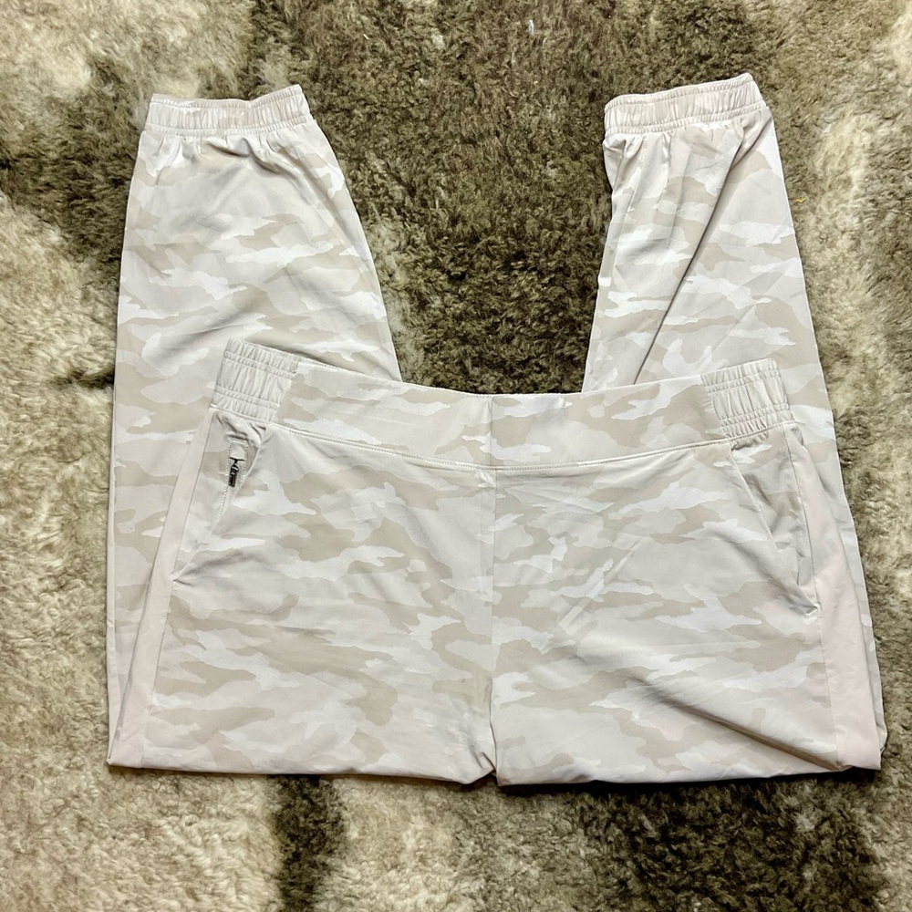Athleta Camo Joggers sz 20